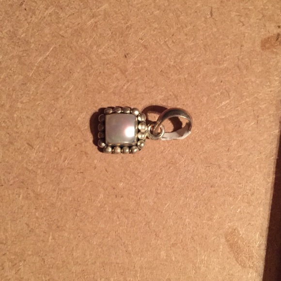 Silpada button framed pearl pendant