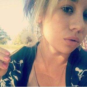 Meet your Posher, Grace