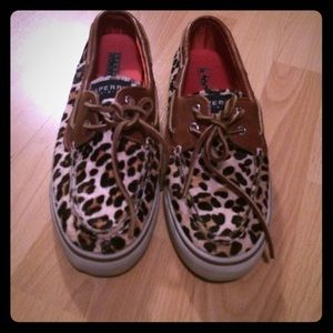 Cheetah print sperrys NWOT