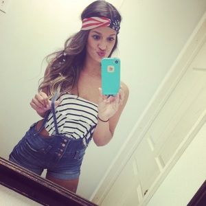 Denim overalls!!!! 😎🙋🏽✌🏽️