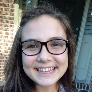 Meet your Posher, Caroline