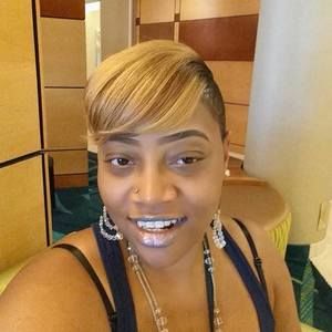 Meet your Posher, Rhonda