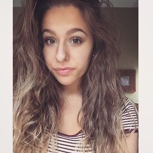 Meet your Posher, Lexie