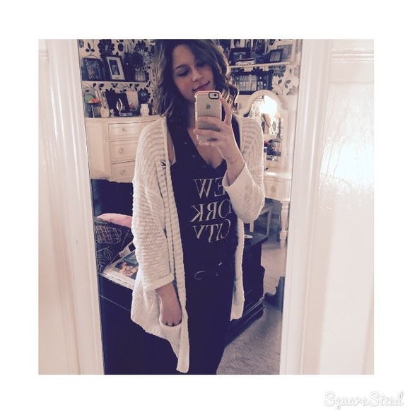 Meet your Posher, Kendall - Picture 1 of 1