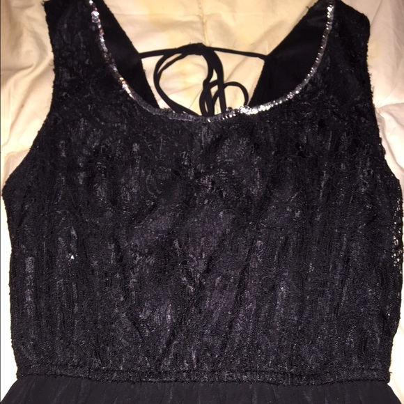 Dress - Picture 2 of 3