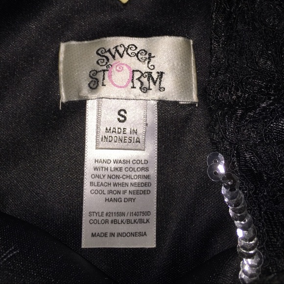 Dress - Picture 3 of 3