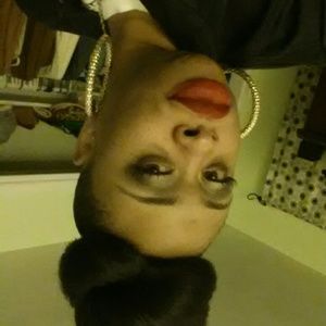 Meet your Posher, Carrie