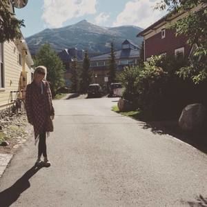 Meet your Posher, Jensy