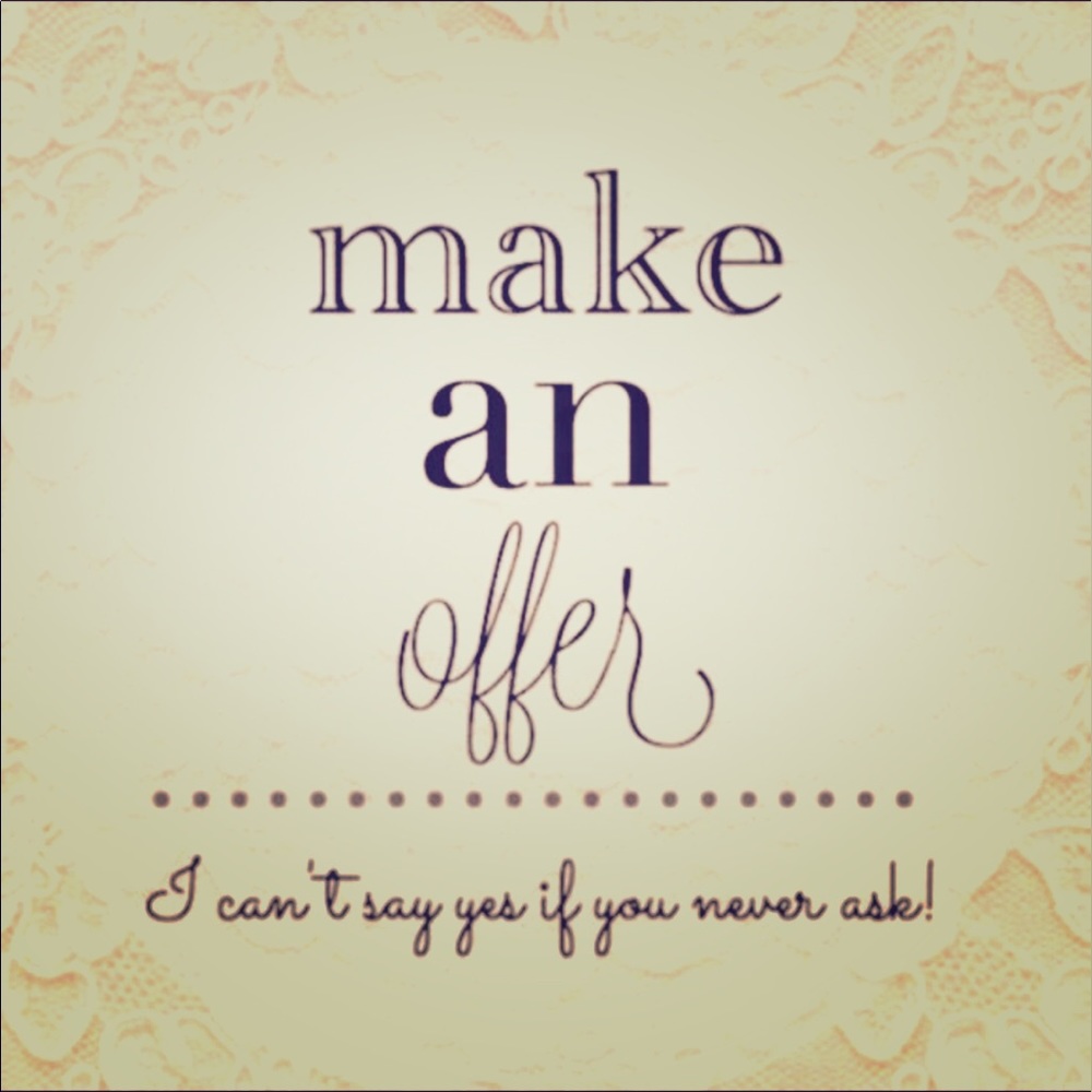 Reasonable offers accepted & I bundle items!