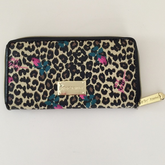 Betsey Johnson wallet