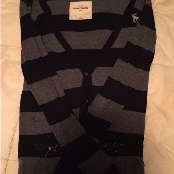 Sweater - Picture 2 of 3