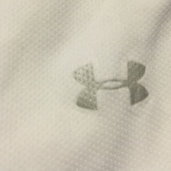 Bundle 2 Under Armour Women's White Shirt XL - Picture 3 of 4