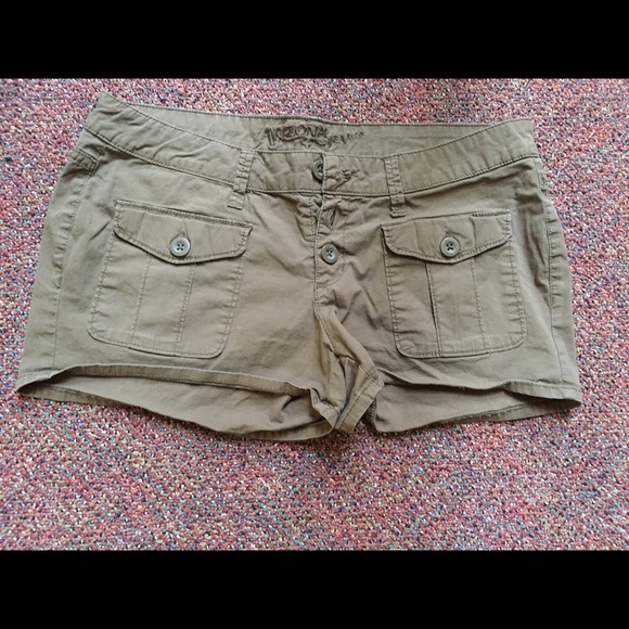 Arizona Jeans shorts. Olive Green. Size 9