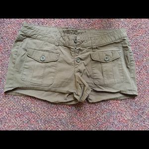 Arizona Jeans shorts. Olive Green. Size 9