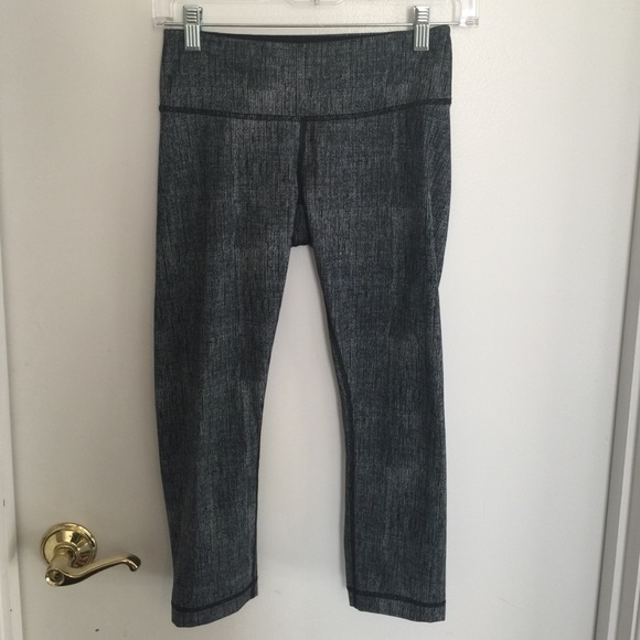 NWOT Dark grey crops