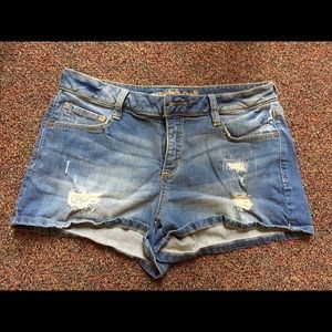 Jean shorts! Size 11. Arizona Jean Company.