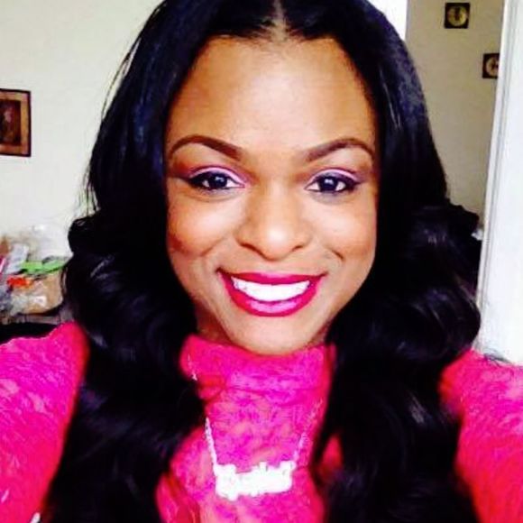 Meet your Posher, Cynthia - Picture 1 of 1