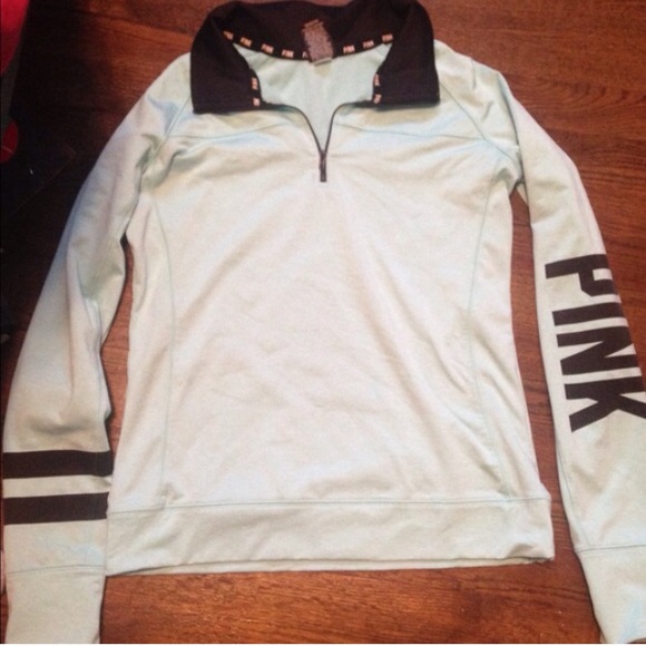 VS Pink Yoga Quarter Zip FREE VS TEE🎊🎀