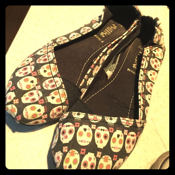 Halloweeny super cute comfy flats!!