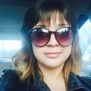 Meet your Posher, Rebecca