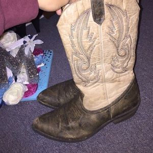 CoconUts Cowboy Boots size 8