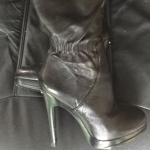 FINAL PRICE!! Michael Kors Boots