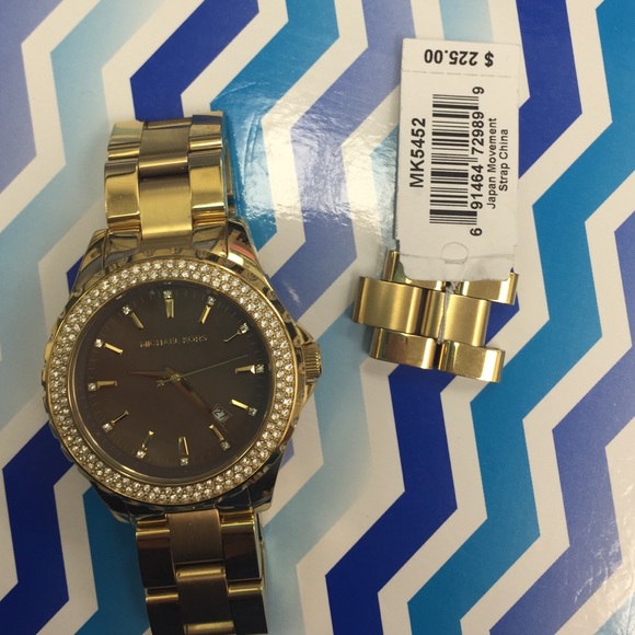 Practically brand new Michael Kors gold watch,