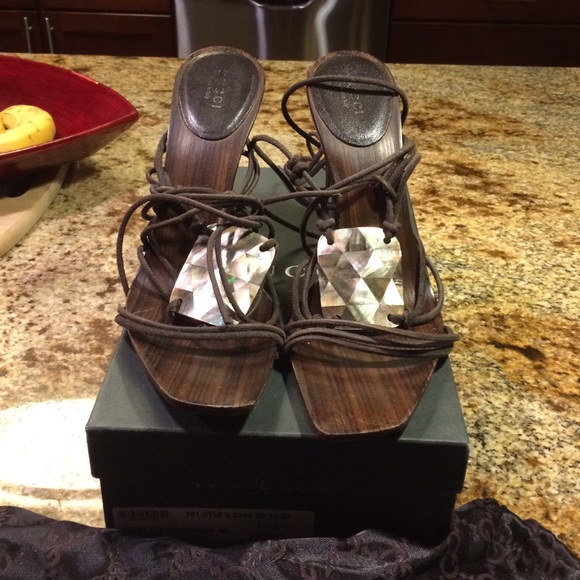 Lace up Gucci sandals