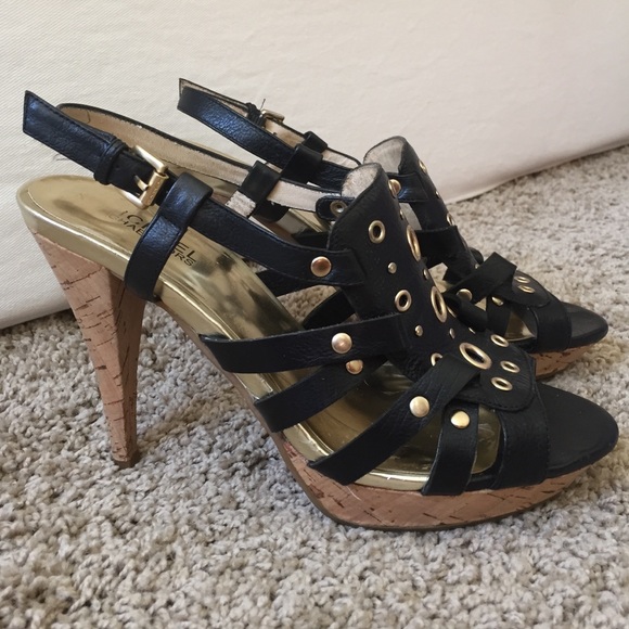 Michael Kors 4.5 in heels with gold studs - Picture 3 of 3