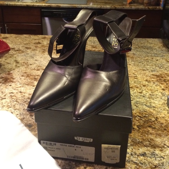 Bronze leather Gucci heels