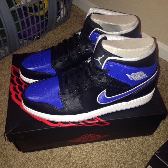 *JORDAN* Size 10.5 retro 1