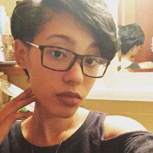 Meet your Posher, Joi