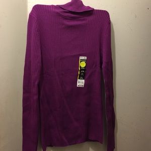 Turtle neck sweater top