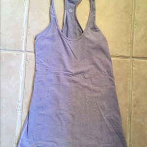 Lululemon top