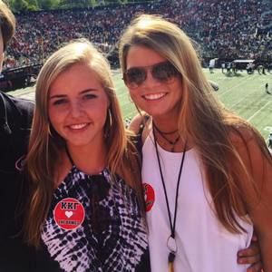 Meet your Posher, Liza