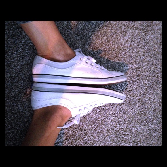 Fresh White Keds