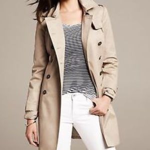 *SOLD* $129 NWT Banana Republic trench coat L