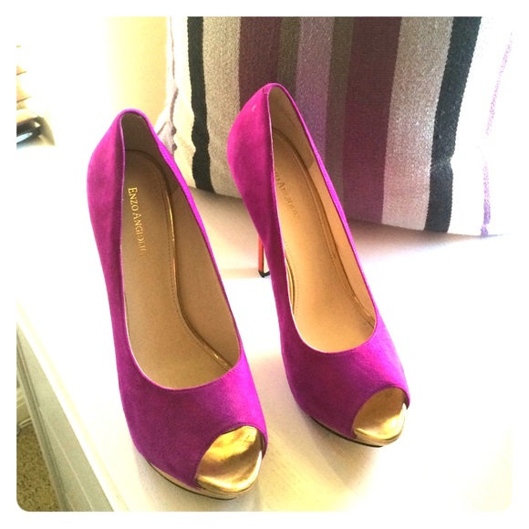 Pair with your hot dress!