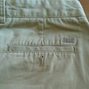 Men's khaki Izod shorts