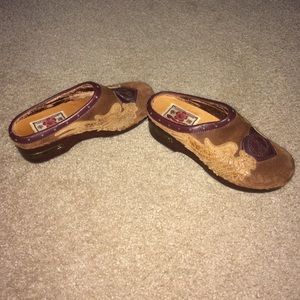 Lucky Brand clogs