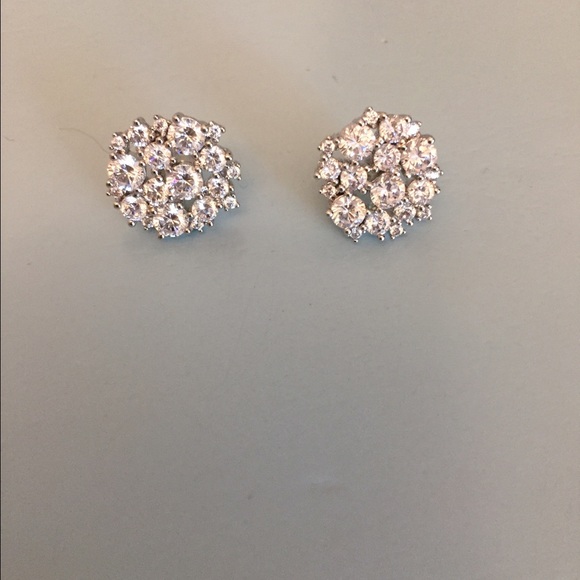 Gorgeous Faux diamond earrings