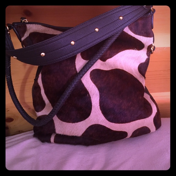 Size medium handbag 😍