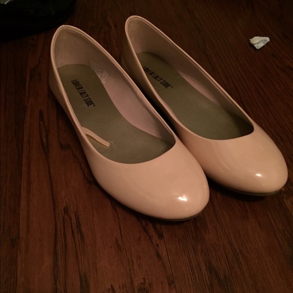 Brand New Nude Flats