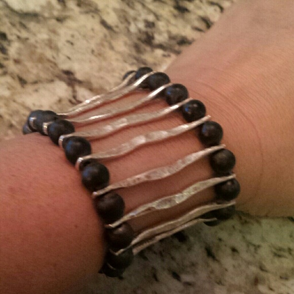 Cuff bracelet - Picture 2 of 3