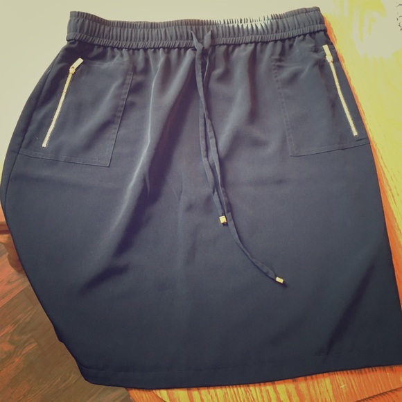 Size L Calvin Klein skirt