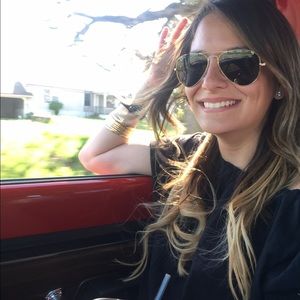 Meet your Posher, Christina