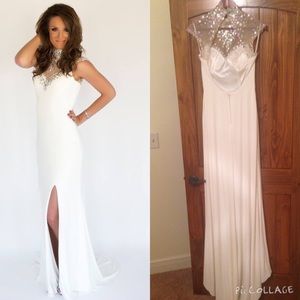 White GiGi Jersey Gown - Sz 4 / Homecoming Prom