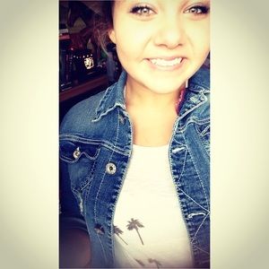 Meet your Posher, Brittany