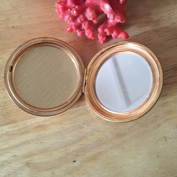 Vintage compact - Picture 2 of 4