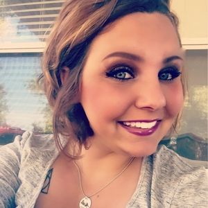 Meet your Posher, Athena